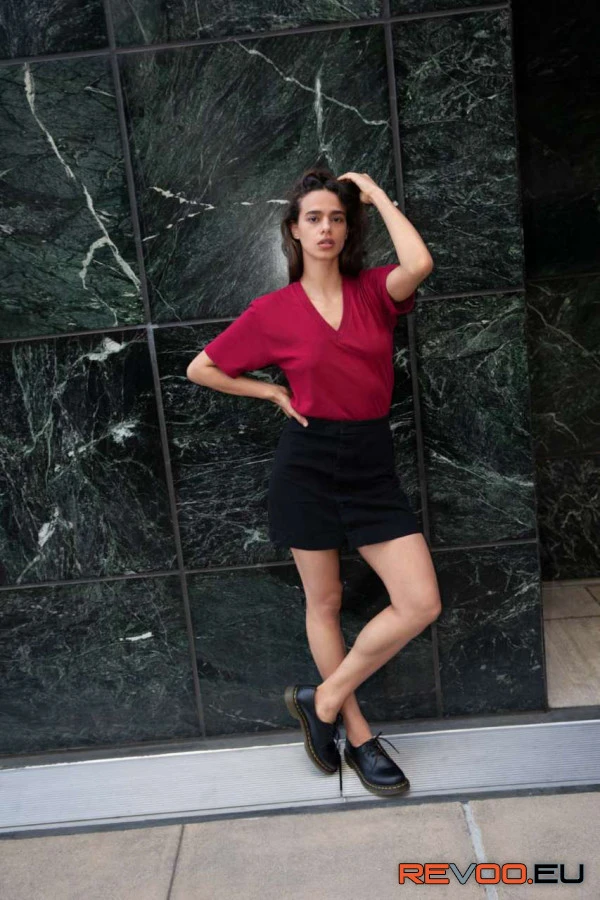 Finom V-nyakú póló American Apparel AA2456 7.