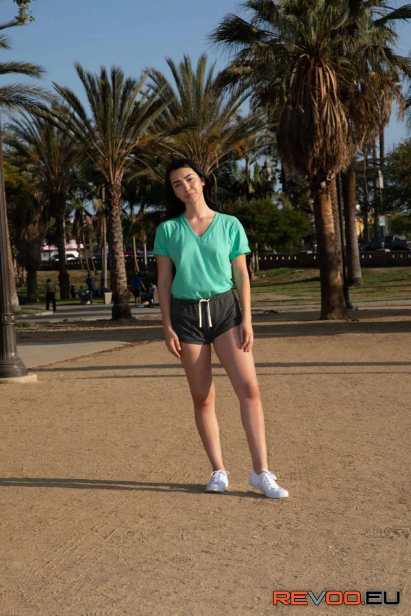 Finom V-nyakú póló American Apparel AA2456 8.