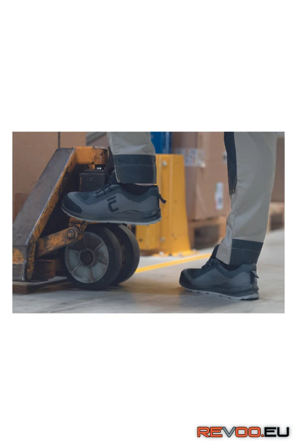 Zurrum MF ESD S1P SRC cipő Cerva c02010557 10.