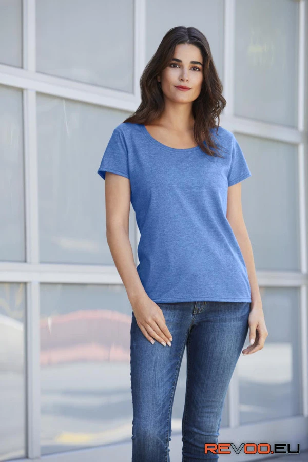 Softstyle mélyen kivágott póló Gildan GIL64550 1.