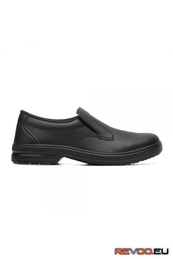 P303 O1 FO SRC bebújós cipő SafeWay SW-P303-44 1.